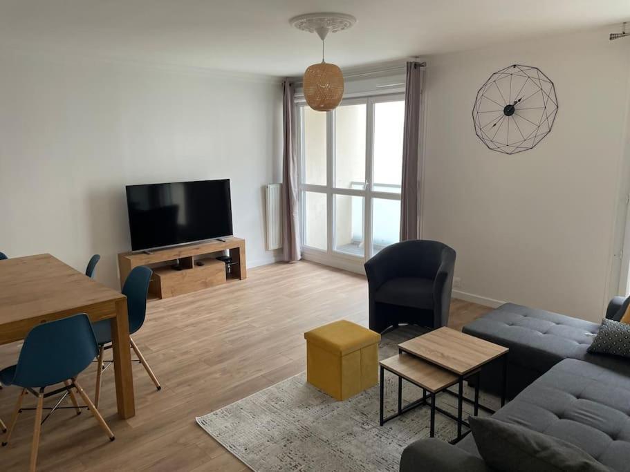 Appart Spacieux Pres De La Seine Sartrouville Exterior foto